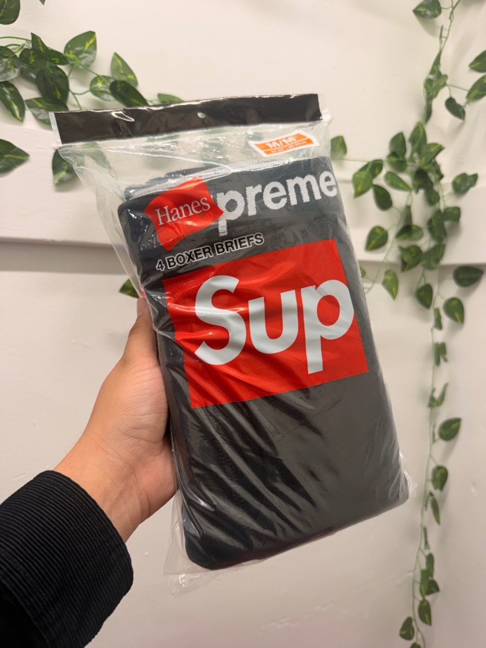 Supreme - Hanes Boxer Briefs 4 Pack - Black - Size M - Brand New